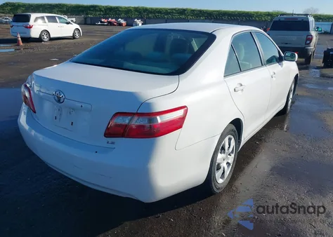 2009 Toyota Camry Le z USA, uszkodzony, nr VIN 4T4BE46KX9R086032